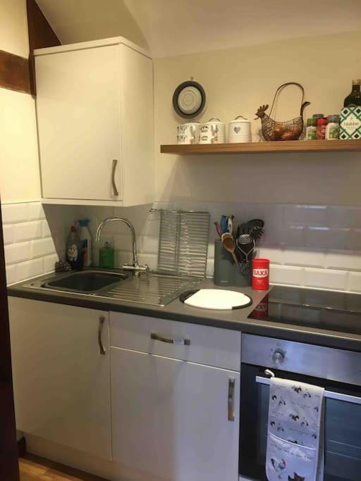 The Grooms Loft Self Contained Apartment Milton Abbas 외부 사진