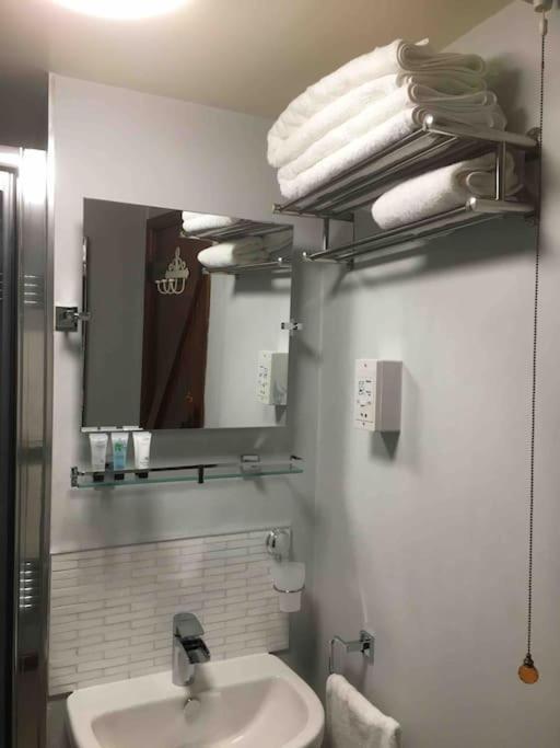 The Grooms Loft Self Contained Apartment Milton Abbas 외부 사진