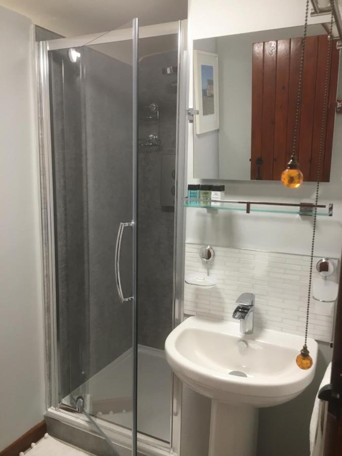 The Grooms Loft Self Contained Apartment Milton Abbas 외부 사진