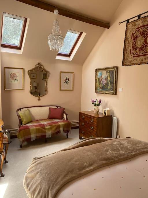The Grooms Loft Self Contained Apartment Milton Abbas 외부 사진